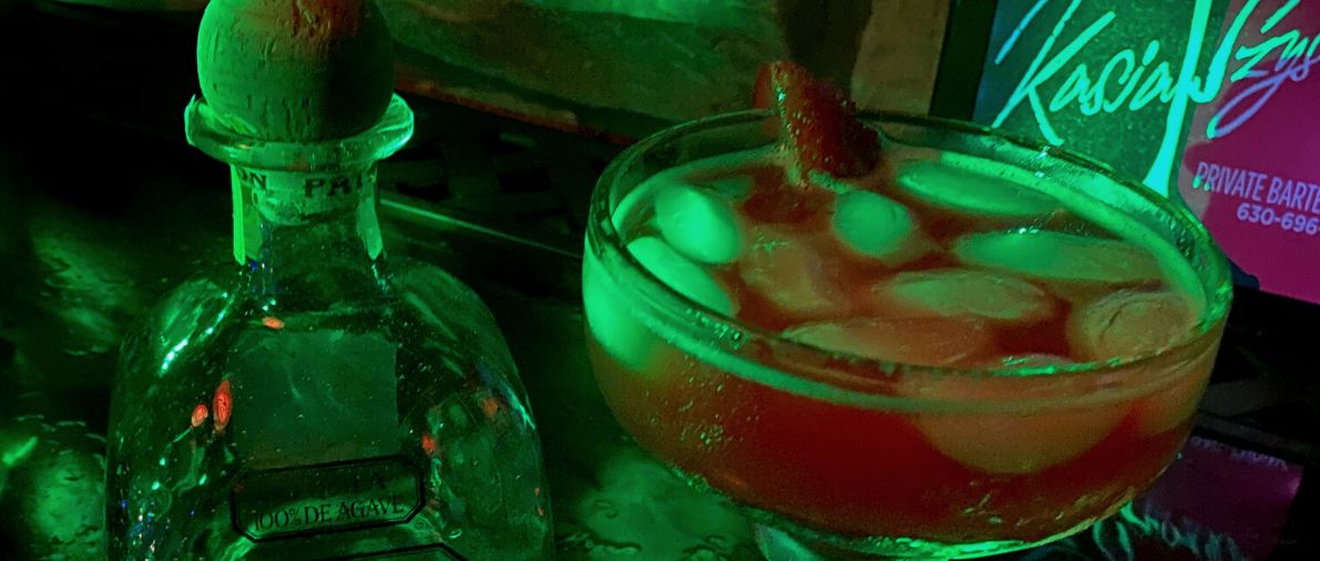 Margarita bowl with ice